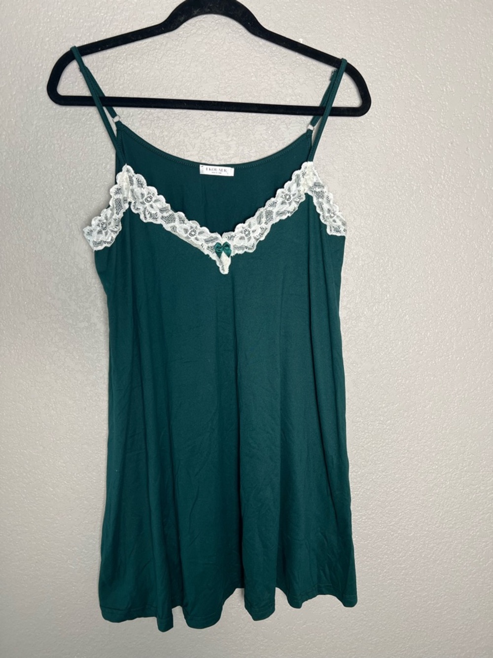 Green Lace-Trim Chemise by Ekouaer